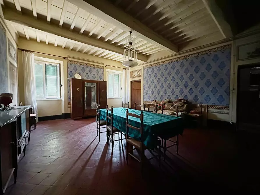 Immagine 9 di Porzione di casa in vendita  a Lucca