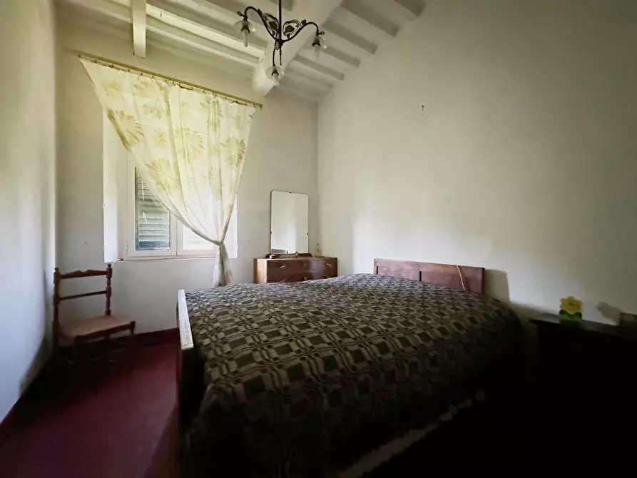 Immagine 18 di Porzione di casa in vendita  a Lucca