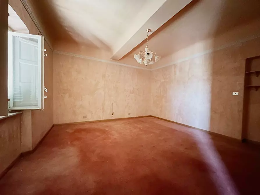 Immagine 22 di Porzione di casa in vendita  a Lucca