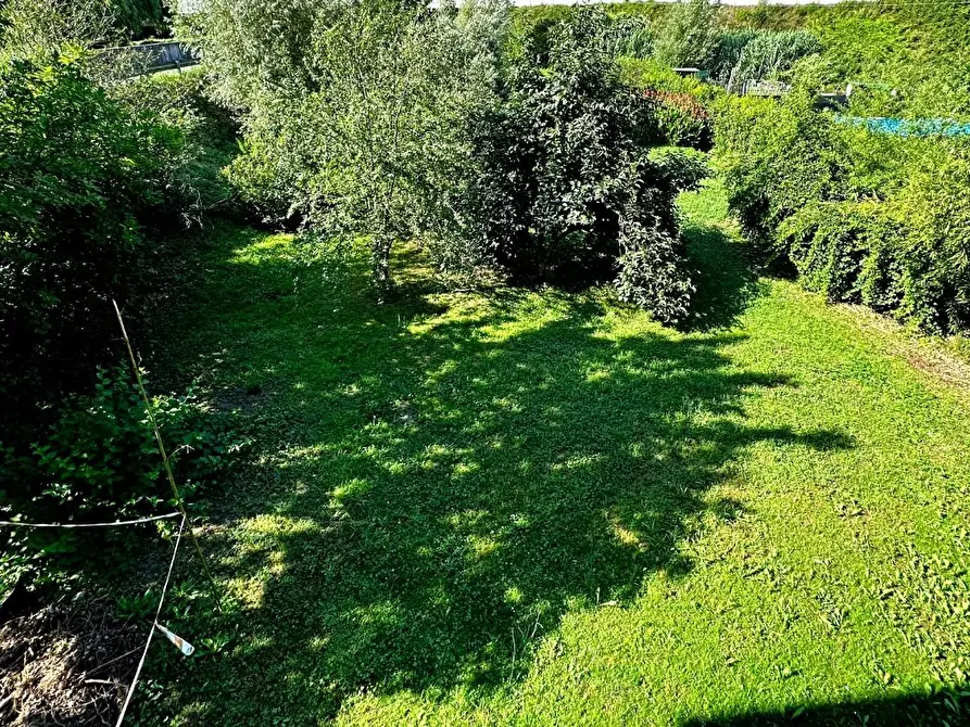 Immagine 32 di Porzione di casa in vendita  a Lucca