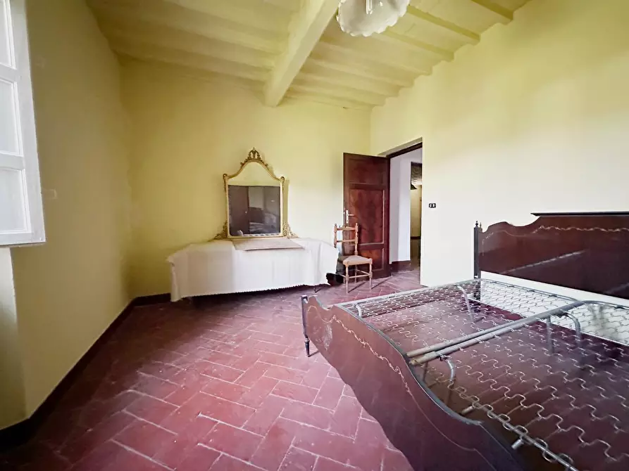 Immagine 20 di Porzione di casa in vendita  a Lucca