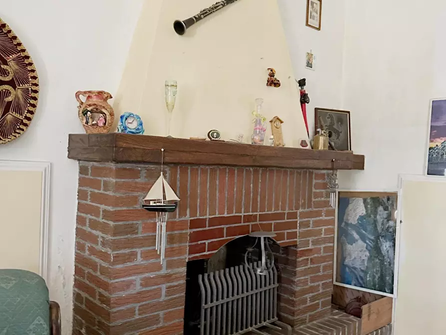 Immagine 4 di Porzione di casa in vendita  a Lucca