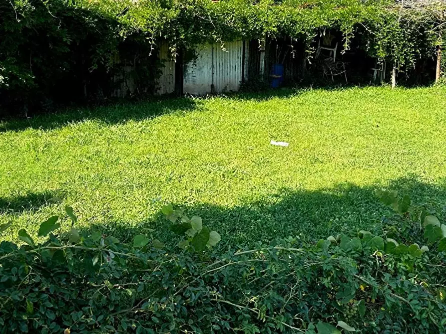 Immagine 29 di Porzione di casa in vendita  a Lucca