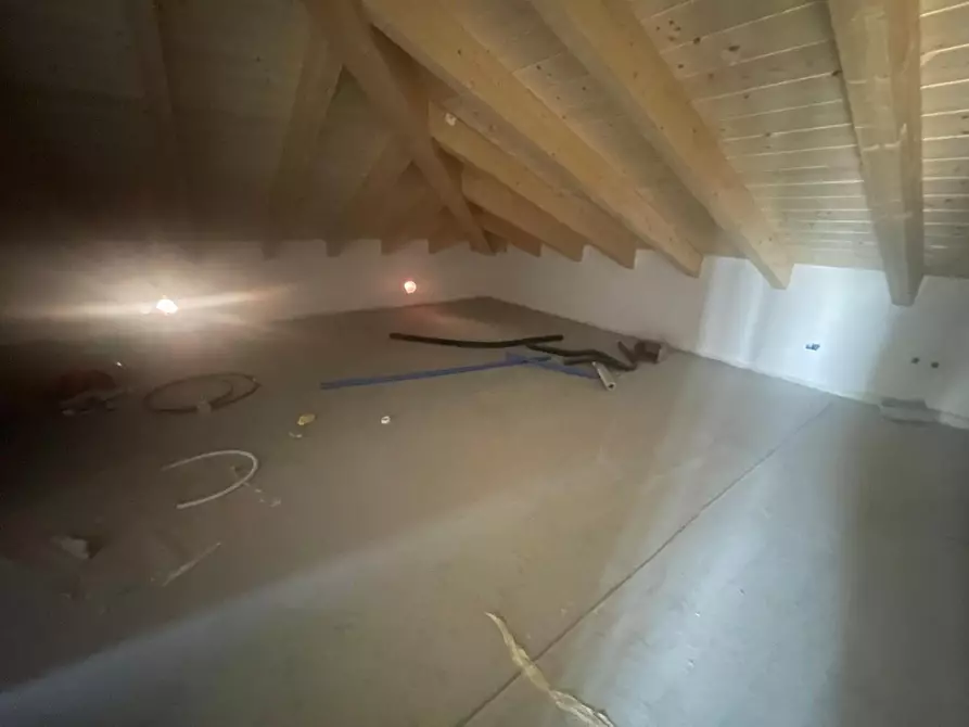 Immagine 5 di Appartamento in vendita  a Ortonovo