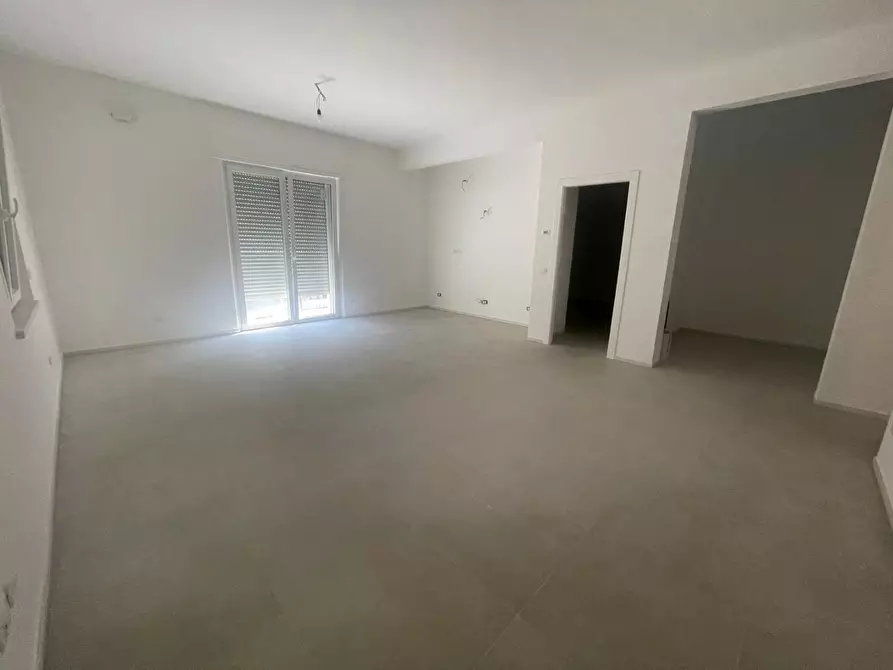 Immagine 9 di Appartamento in vendita  a Ortonovo