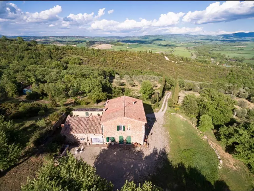 Immagine 1 di Casa colonica in vendita  a San Quirico D'orcia