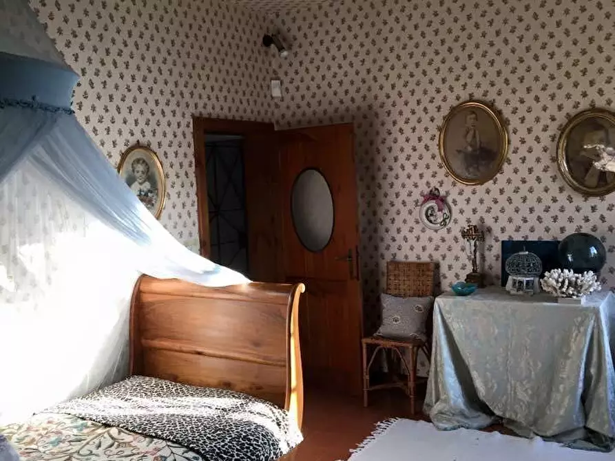 Immagine 5 di Casa colonica in vendita  a San Quirico D'orcia