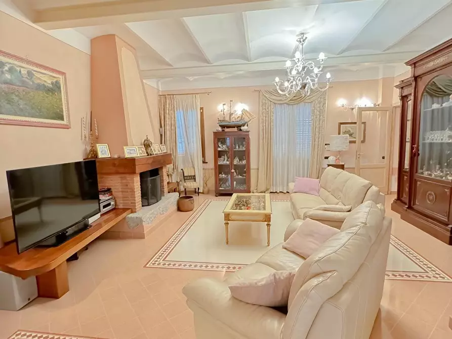 Immagine 10 di Rustico / casale in vendita  a Cascina