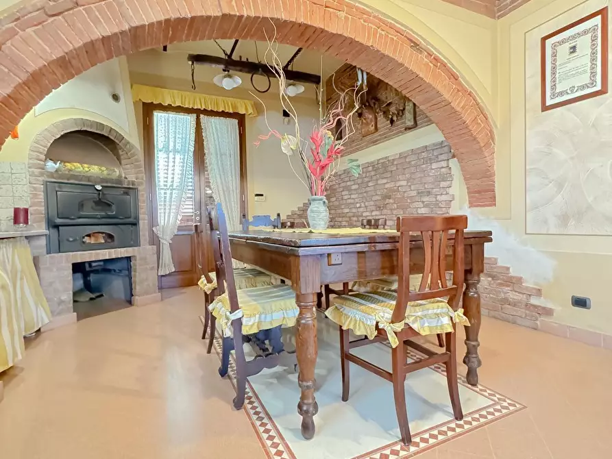 Immagine 3 di Rustico / casale in vendita  a Cascina