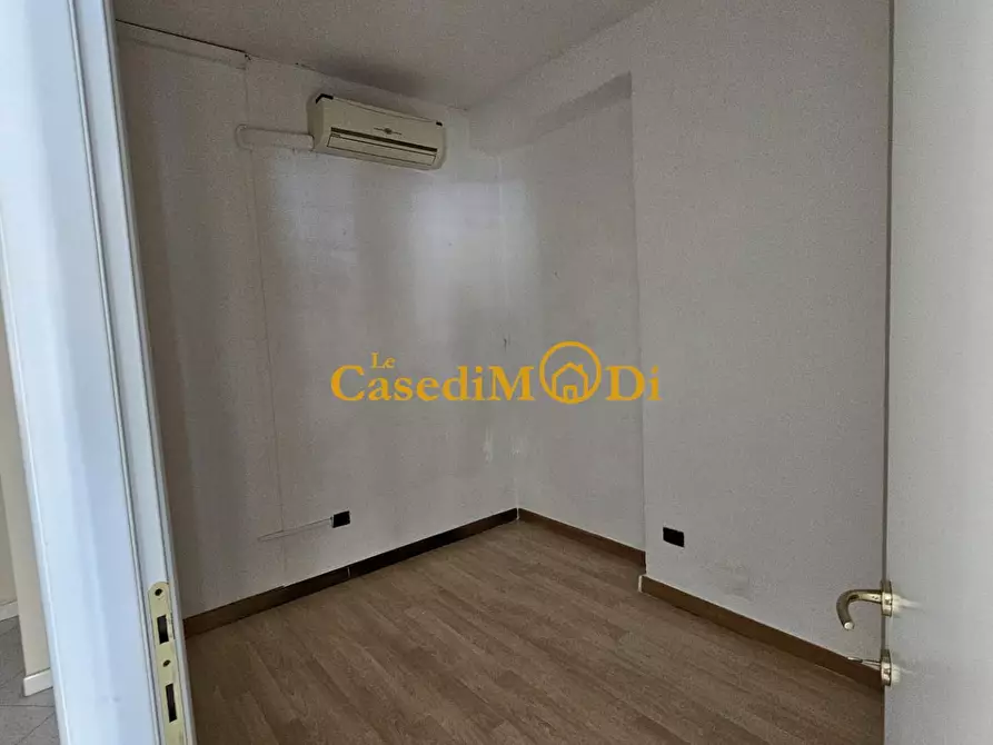 Immagine 4 di Locale commerciale in vendita  a Pisa