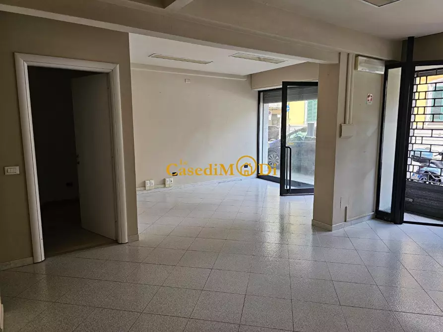 Immagine 3 di Locale commerciale in vendita  a Pisa