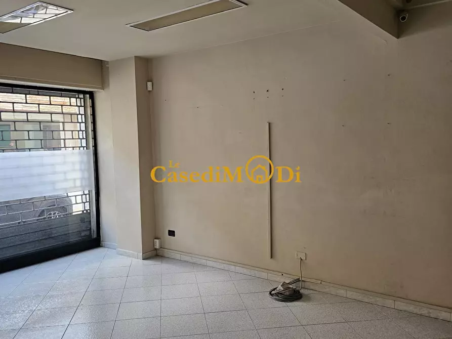 Immagine 10 di Locale commerciale in vendita  a Pisa