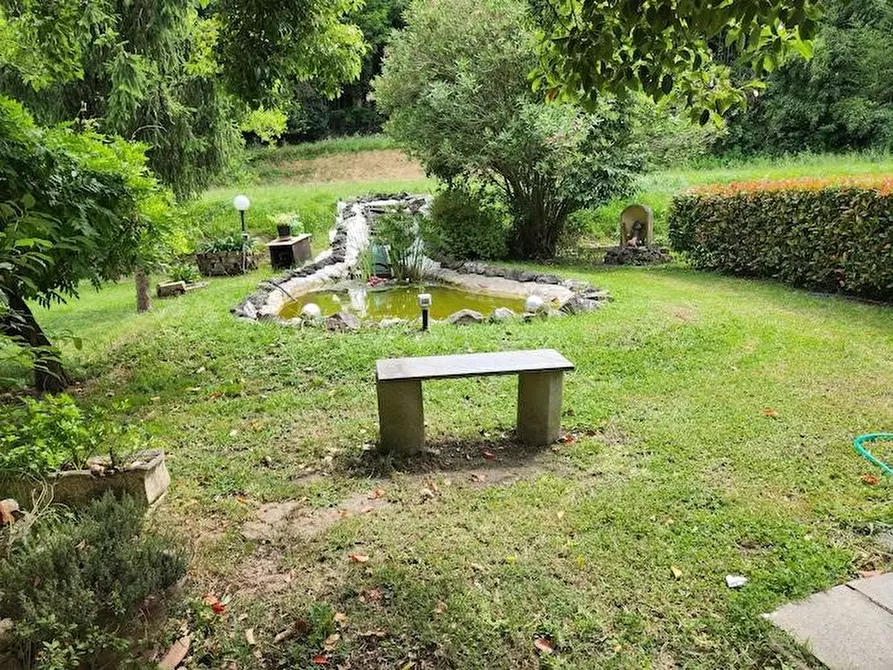 Immagine 31 di Casa indipendente in vendita  a Santa Maria A Monte