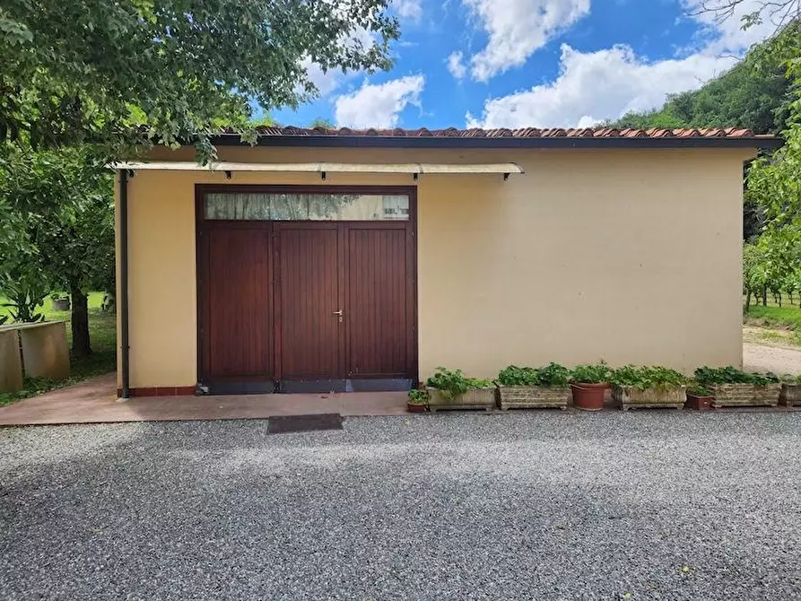 Immagine 32 di Casa indipendente in vendita  a Santa Maria A Monte