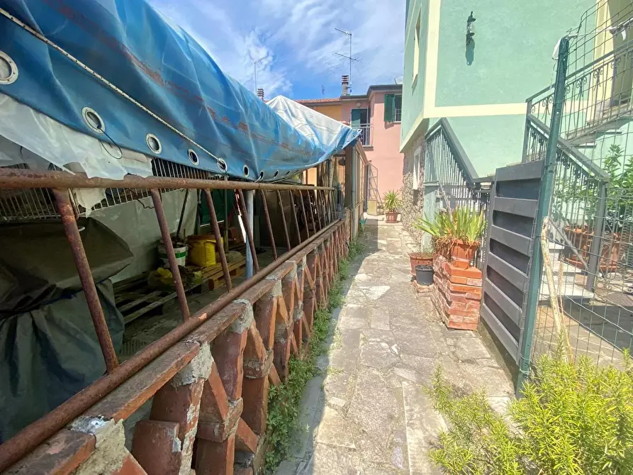 Immagine 24 di Casa semindipendente in vendita  a Sarzana