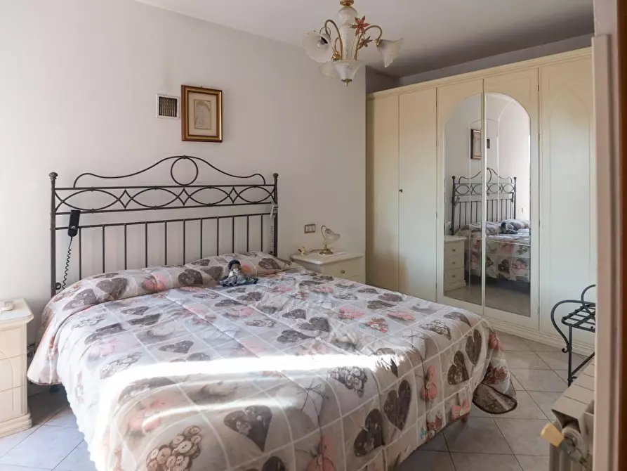 Immagine 13 di Casa semindipendente in vendita  a Sarzana