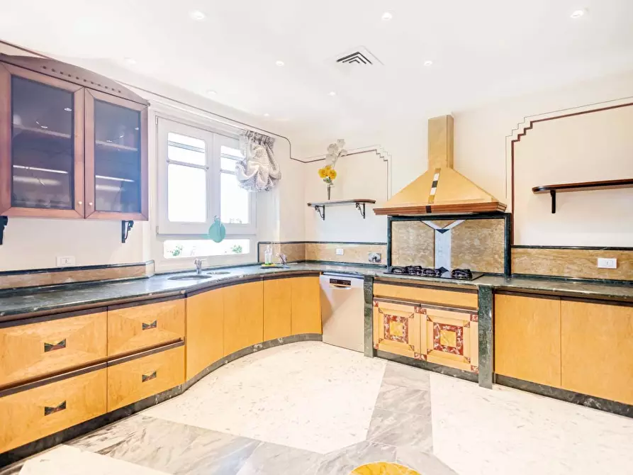 Immagine 18 di Villa in vendita  a Fucecchio