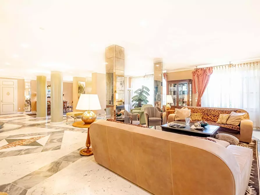 Immagine 13 di Villa in vendita  a Fucecchio