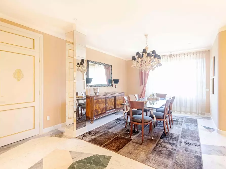 Immagine 11 di Villa in vendita  a Fucecchio