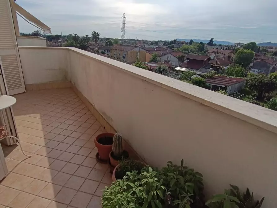 Immagine 11 di Appartamento in vendita  a Massa