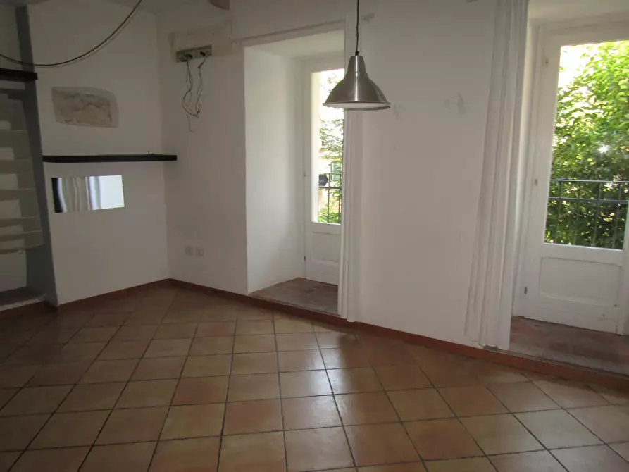 Immagine 3 di Loft/Open space in vendita  a Carrara