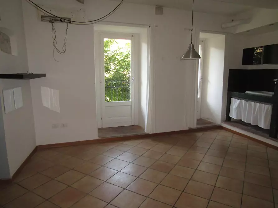 Immagine 2 di Loft/Open space in vendita  a Carrara