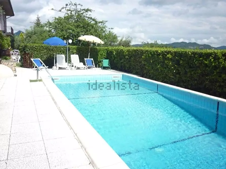 Immagine 9 di Villa in vendita  a Massarosa