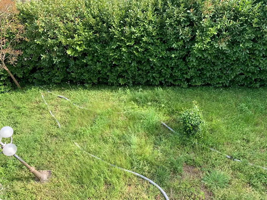 Immagine 47 di Villa in vendita  a Massarosa