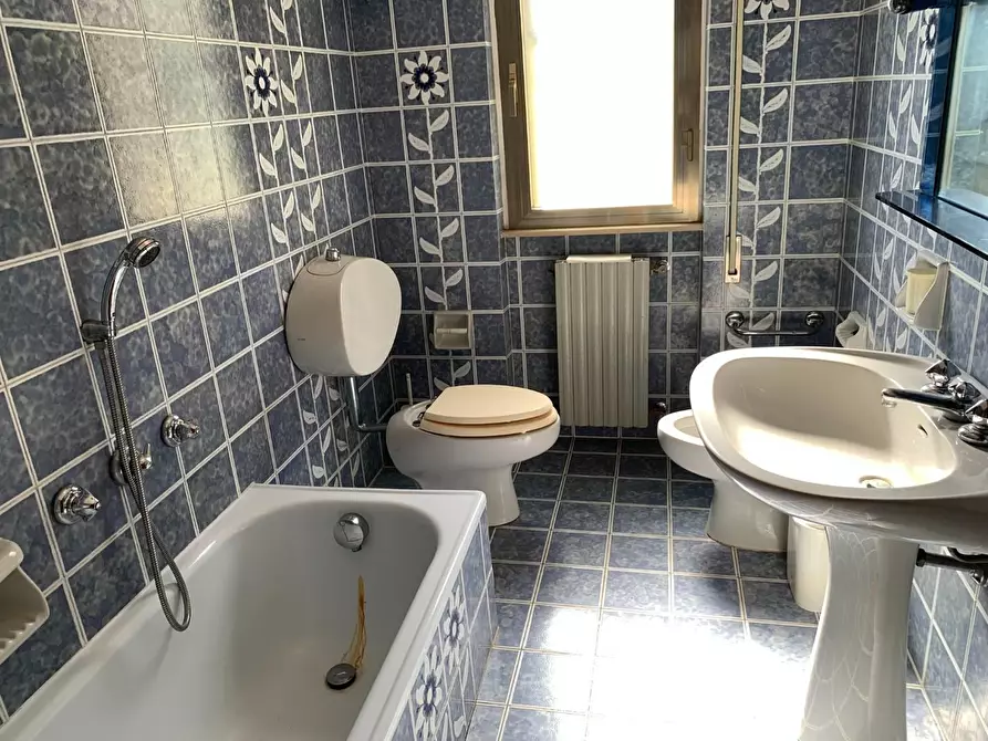 Immagine 40 di Villa in vendita  a Massarosa