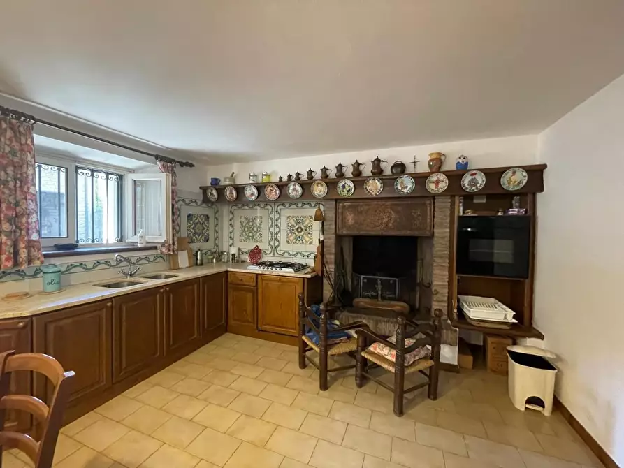 Immagine 20 di Villa in vendita  a Lucca