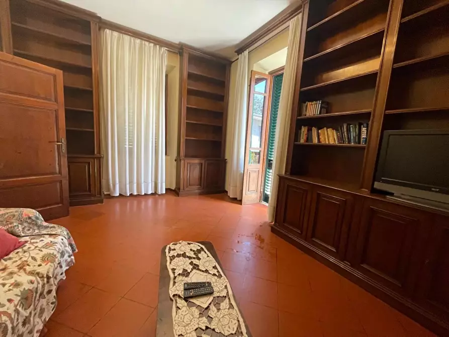 Immagine 9 di Villa in vendita  a Lucca