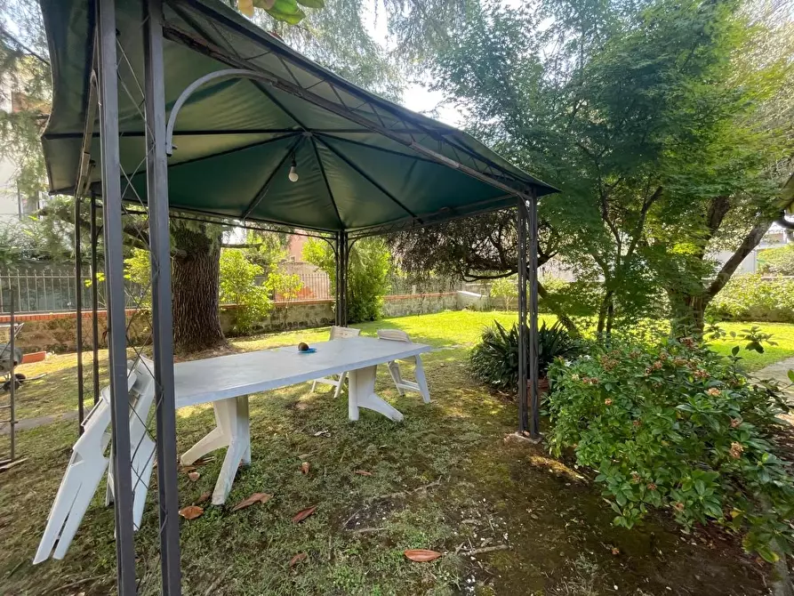 Immagine 14 di Villa in vendita  a Lucca