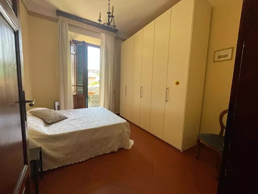 Immagine 11 di Villa in vendita  a Lucca
