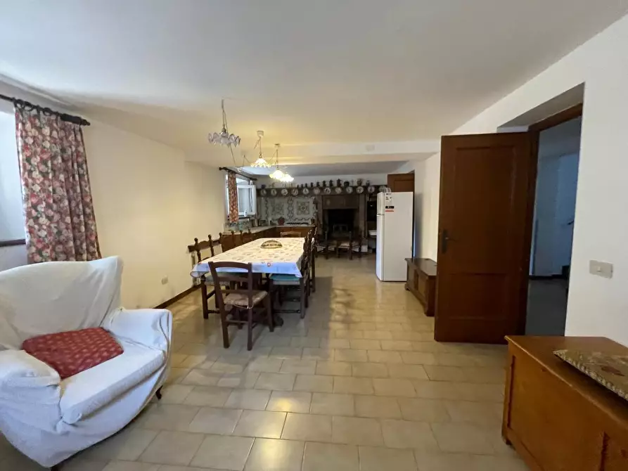 Immagine 19 di Villa in vendita  a Lucca