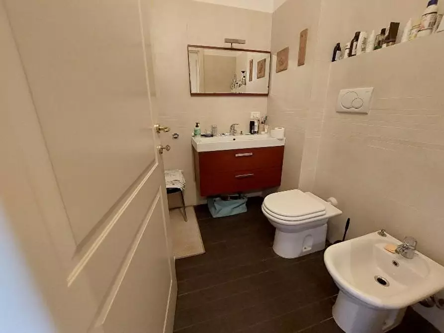 Immagine 17 di Appartamento in vendita  a Camaiore