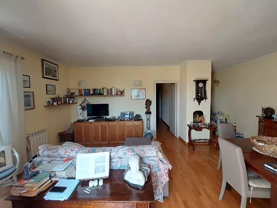 Immagine 6 di Appartamento in vendita  a Camaiore