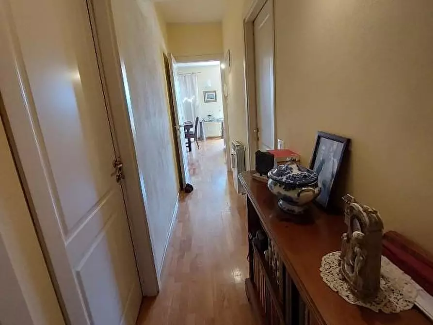 Immagine 8 di Appartamento in vendita  a Camaiore