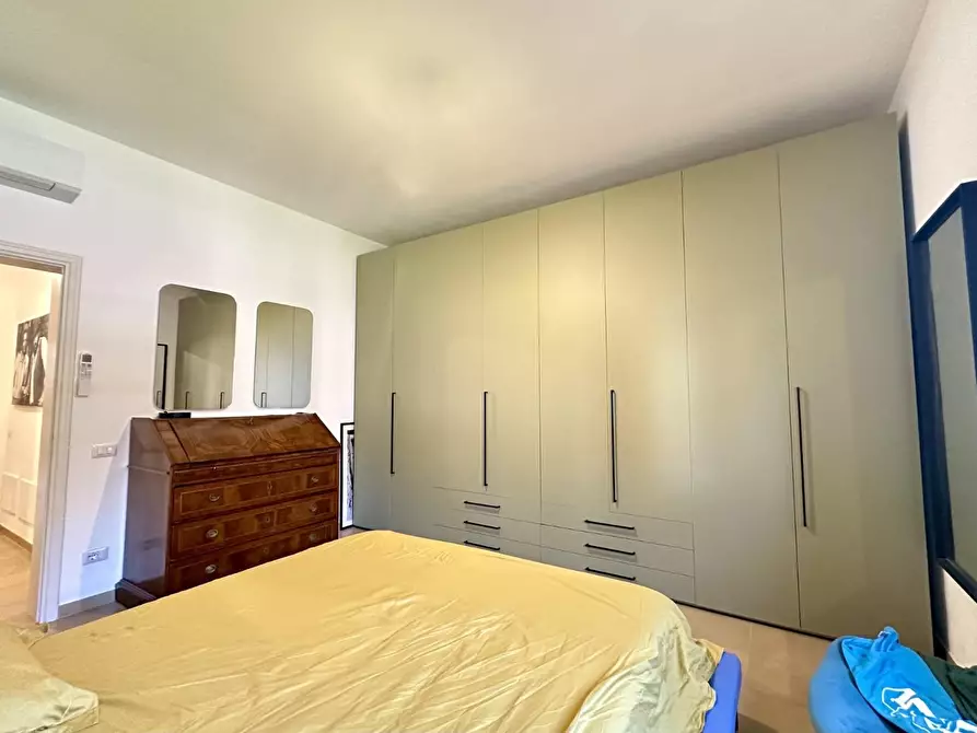 Immagine 11 di Appartamento in vendita  a Lucca