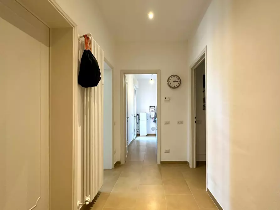 Immagine 17 di Appartamento in vendita  a Lucca