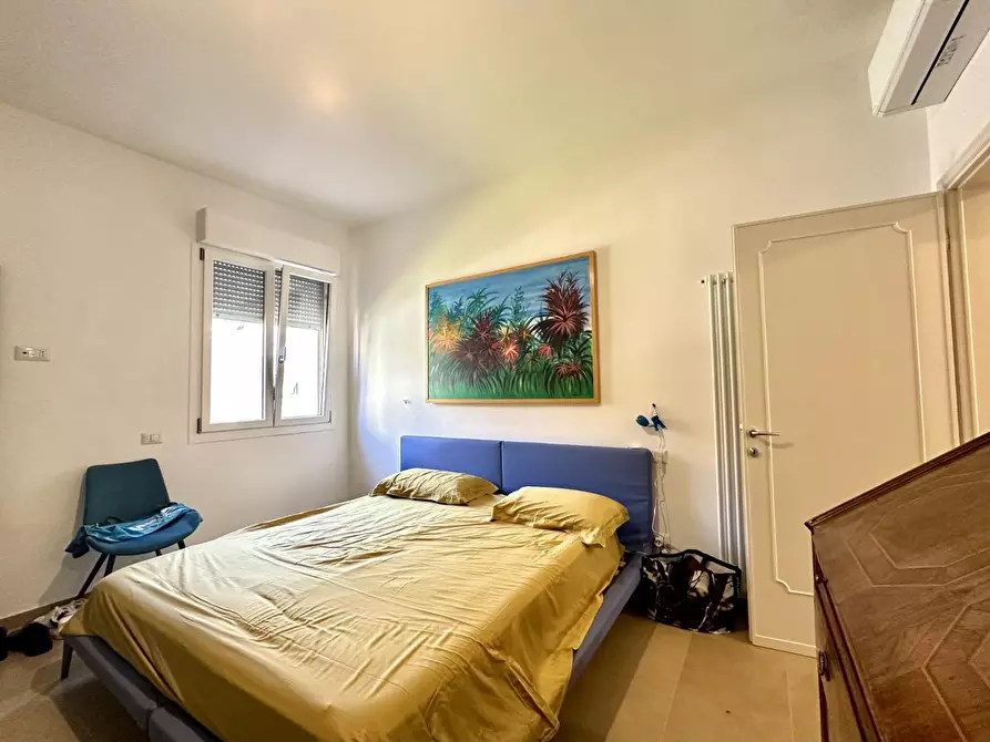 Immagine 10 di Appartamento in vendita  a Lucca