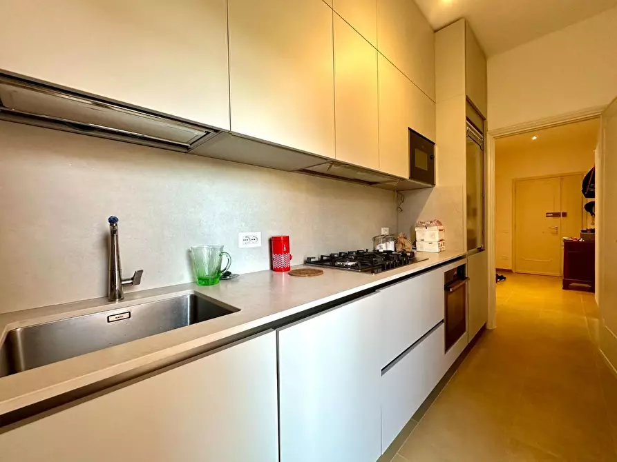 Immagine 7 di Appartamento in vendita  a Lucca