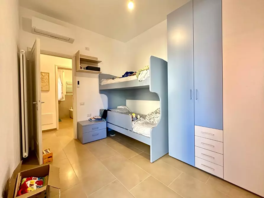 Immagine 27 di Appartamento in vendita  a Lucca