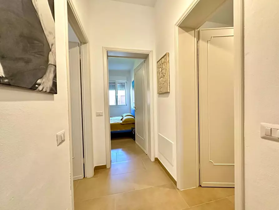 Immagine 21 di Appartamento in vendita  a Lucca