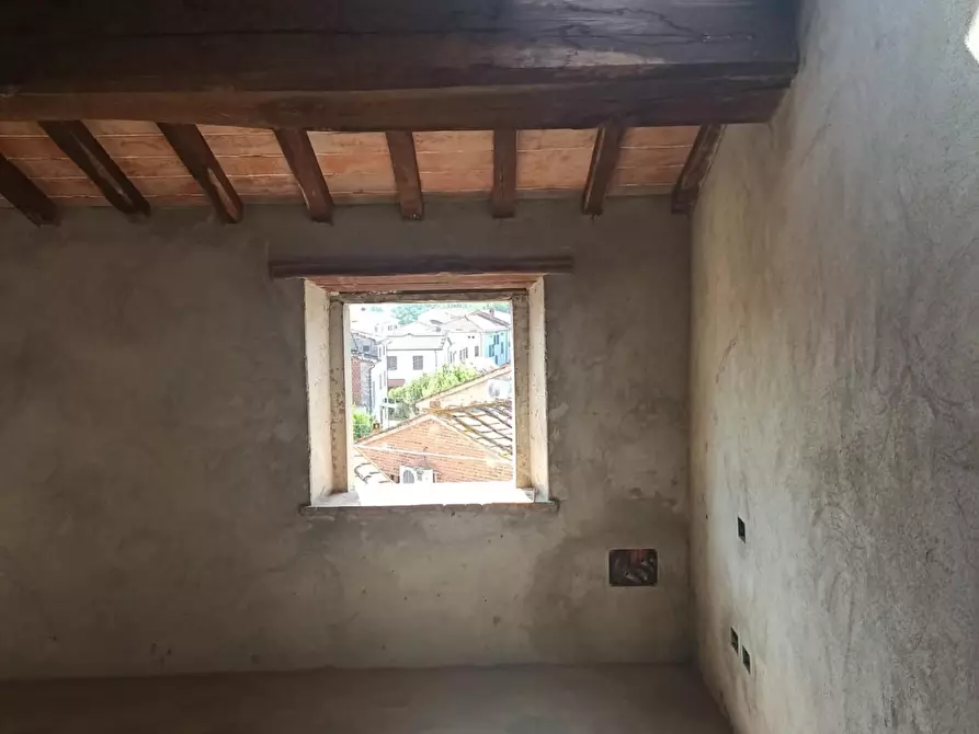 Immagine 24 di Casa semindipendente in vendita  a Capannori