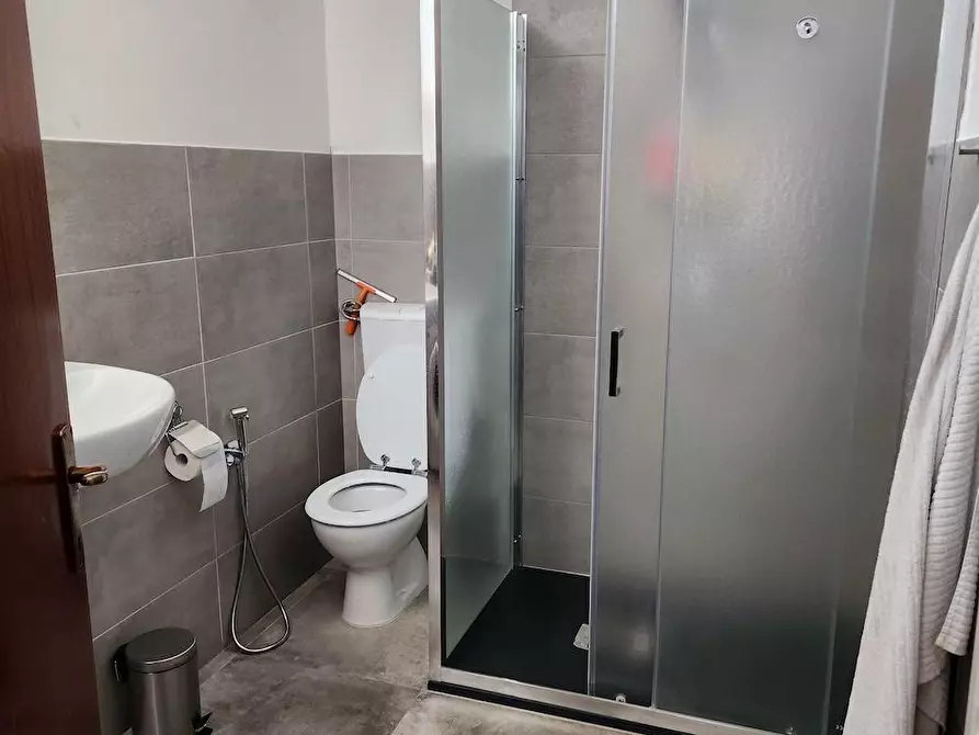 Immagine 20 di Attività artigianale in affitto  a Santa Maria A Monte