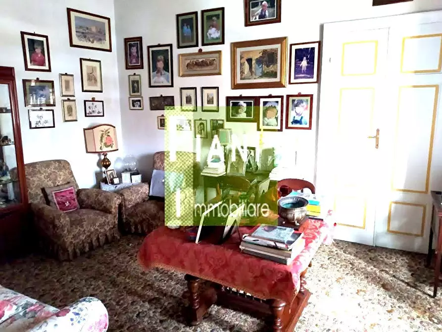 Immagine 4 di Appartamento in vendita  a Livorno