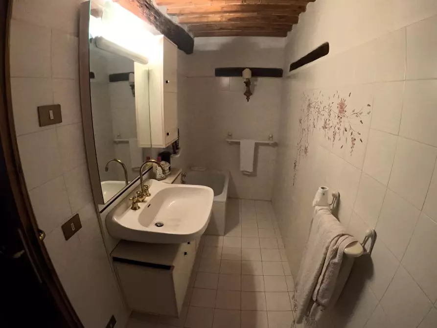 Immagine 22 di Rustico / casale in vendita  a Casole D'elsa