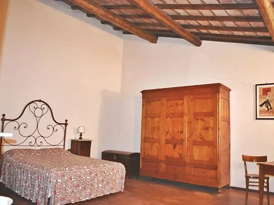 Immagine 26 di Porzione di casa in vendita  a Gambassi Terme