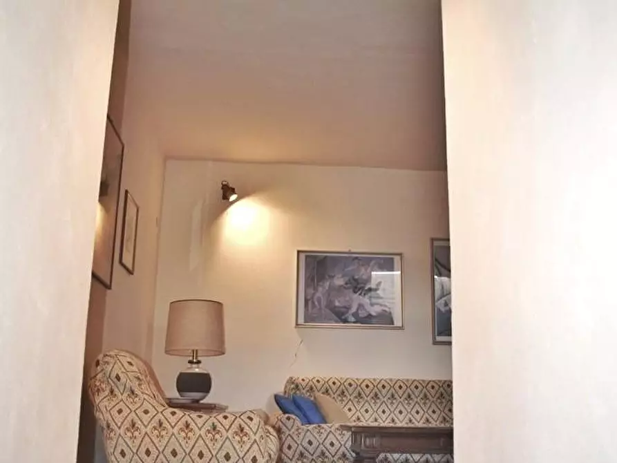 Immagine 8 di Porzione di casa in vendita  a Gambassi Terme