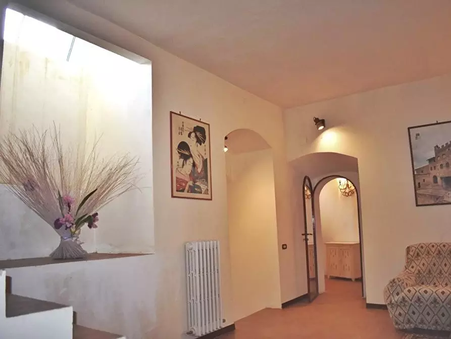 Immagine 6 di Porzione di casa in vendita  a Gambassi Terme